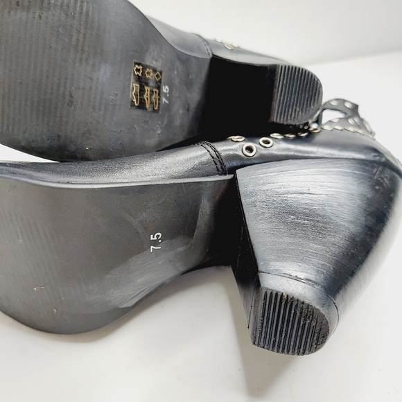 J. Renee Studded Heeled Ankle Booties Black size 7.5 Cut-Out Detail Rock & Roll - Picture 12 of 12